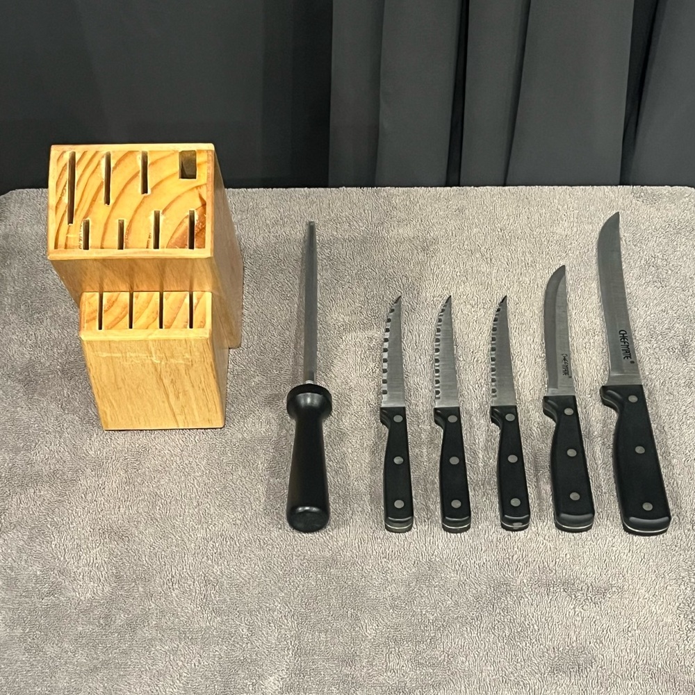 Incomplete‎ Chefmate Kitchen Knife Set /w Honing & Block.